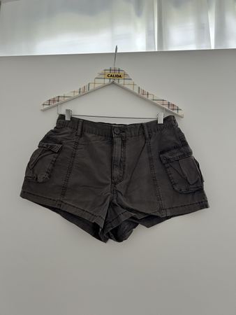 Dunkelgraue Cargo Shorts Grösse 34