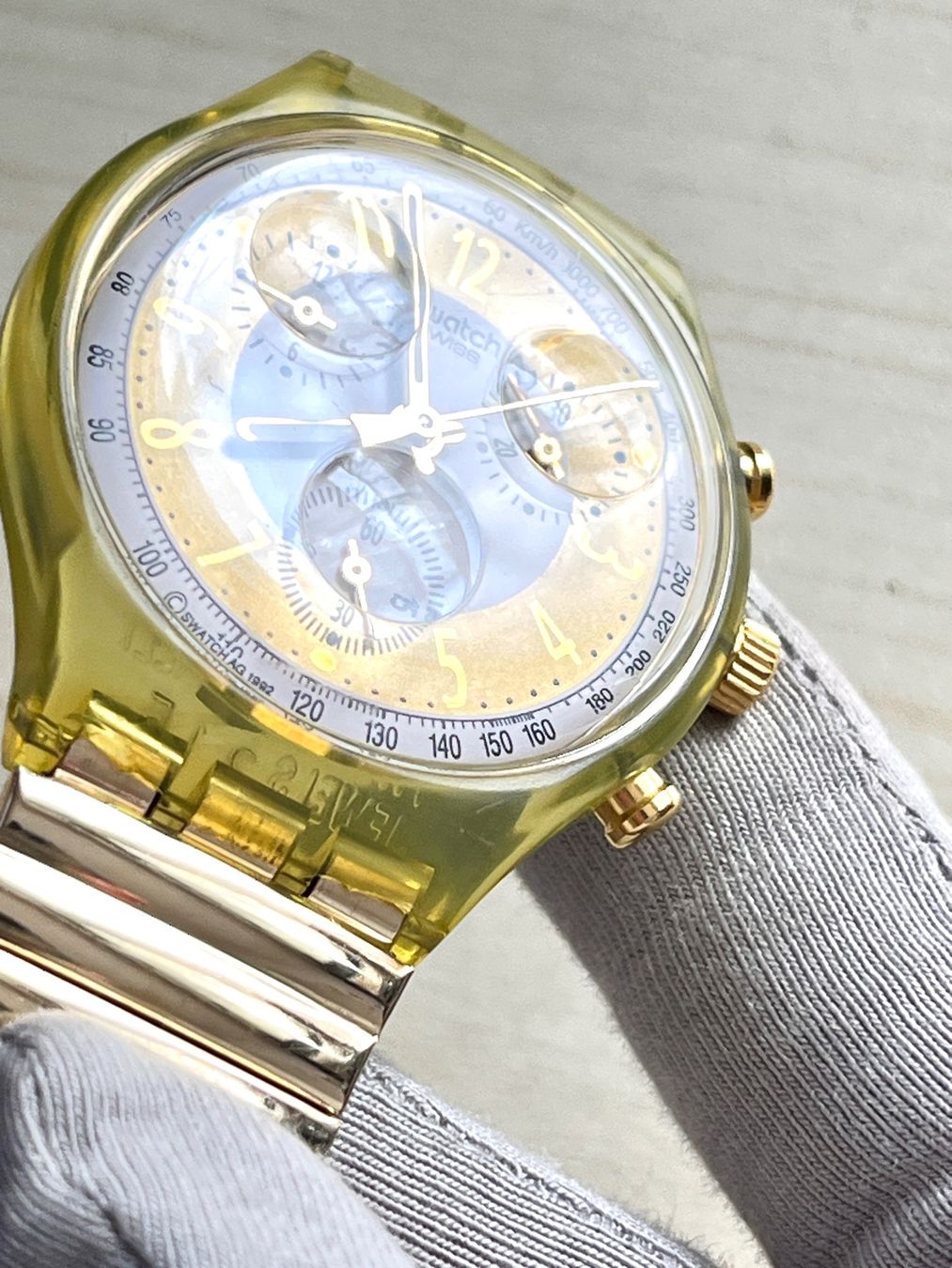 Swatch Orologi: Swatch Chronograph Uhr Goldig-Gelb – Usato da Grenchen venduto da chththl 3