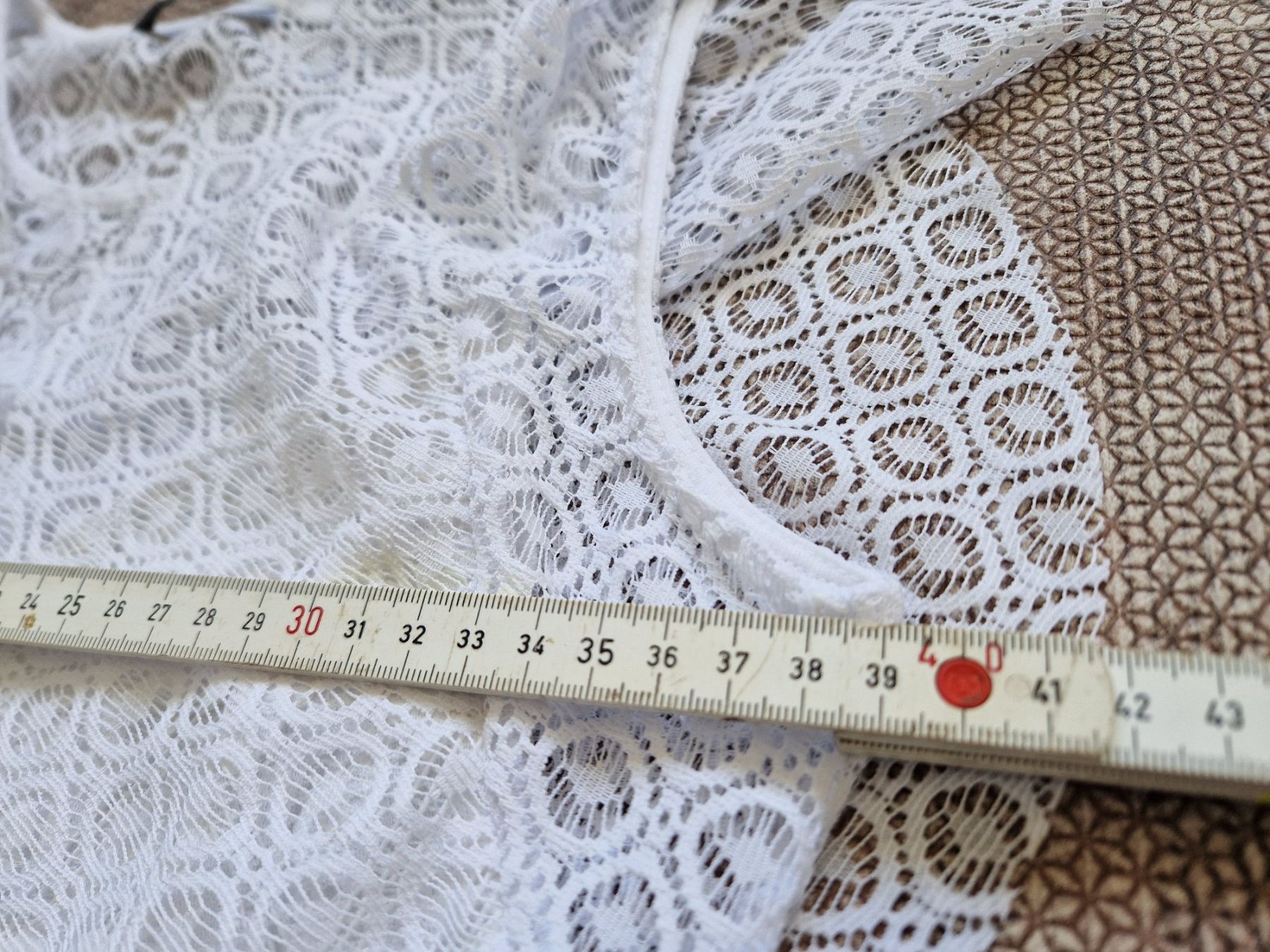 Guess Camicette: Oberteil von Guess Neu – Usato da Triengen venduto da KittyKat6 6