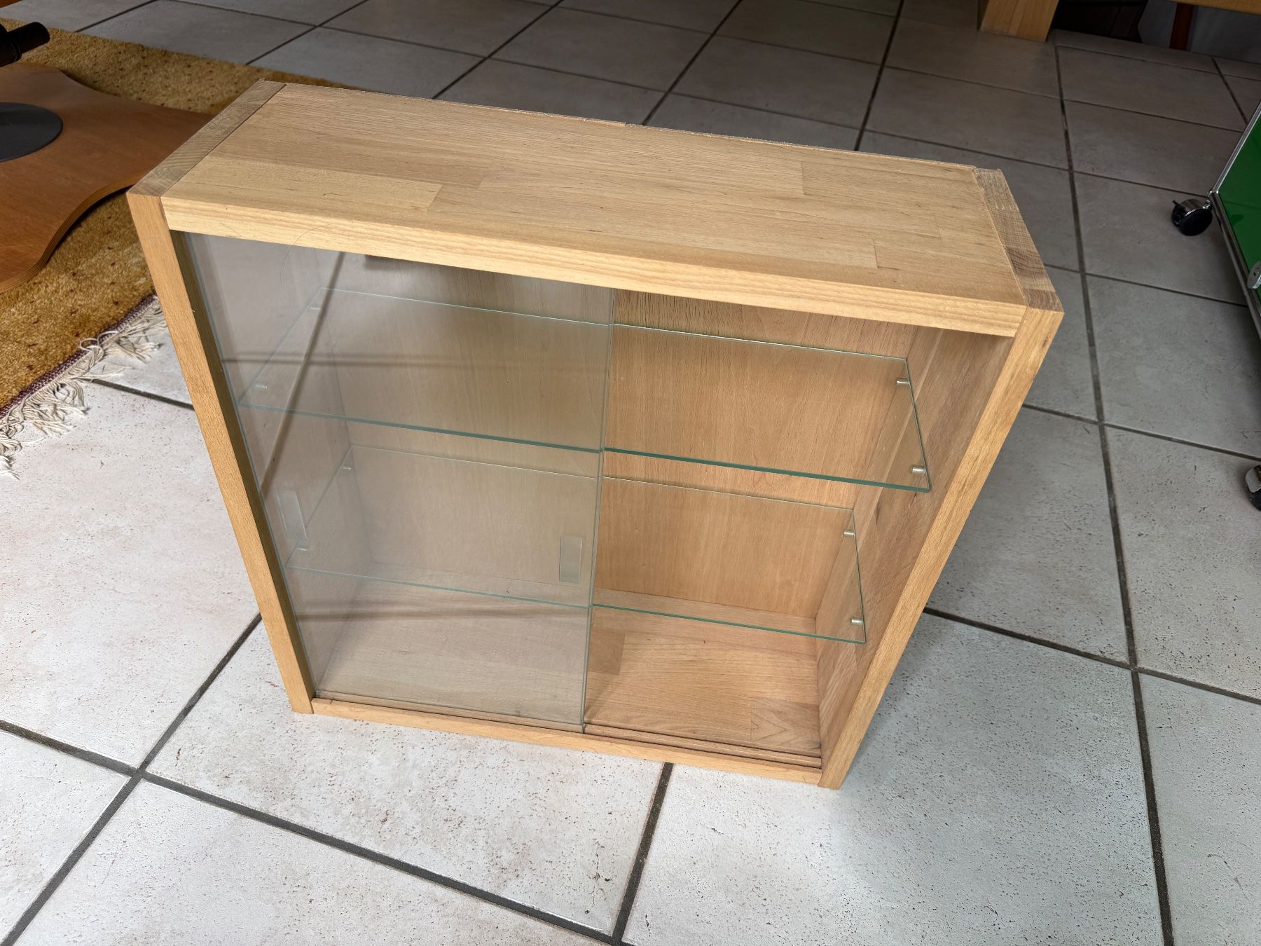 Vetrine: Ikea Wandvitrine Järna – Usato da Gasel venduto da Alter_Ego