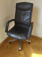 Bürostuhl Leder schwarz mit Gebrauchsspuren