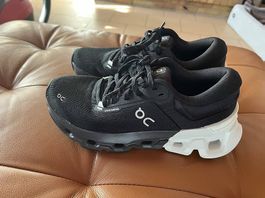 On Cloudflyer Running