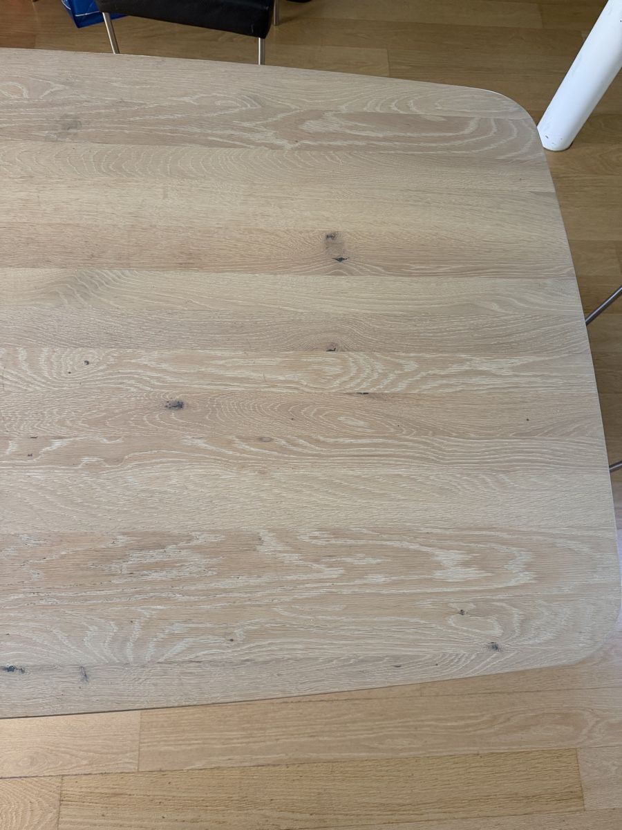 Tavoli: Table en bois vitrifiée avec pied central  – Usato da Founex venduto da ann_z27t 5
