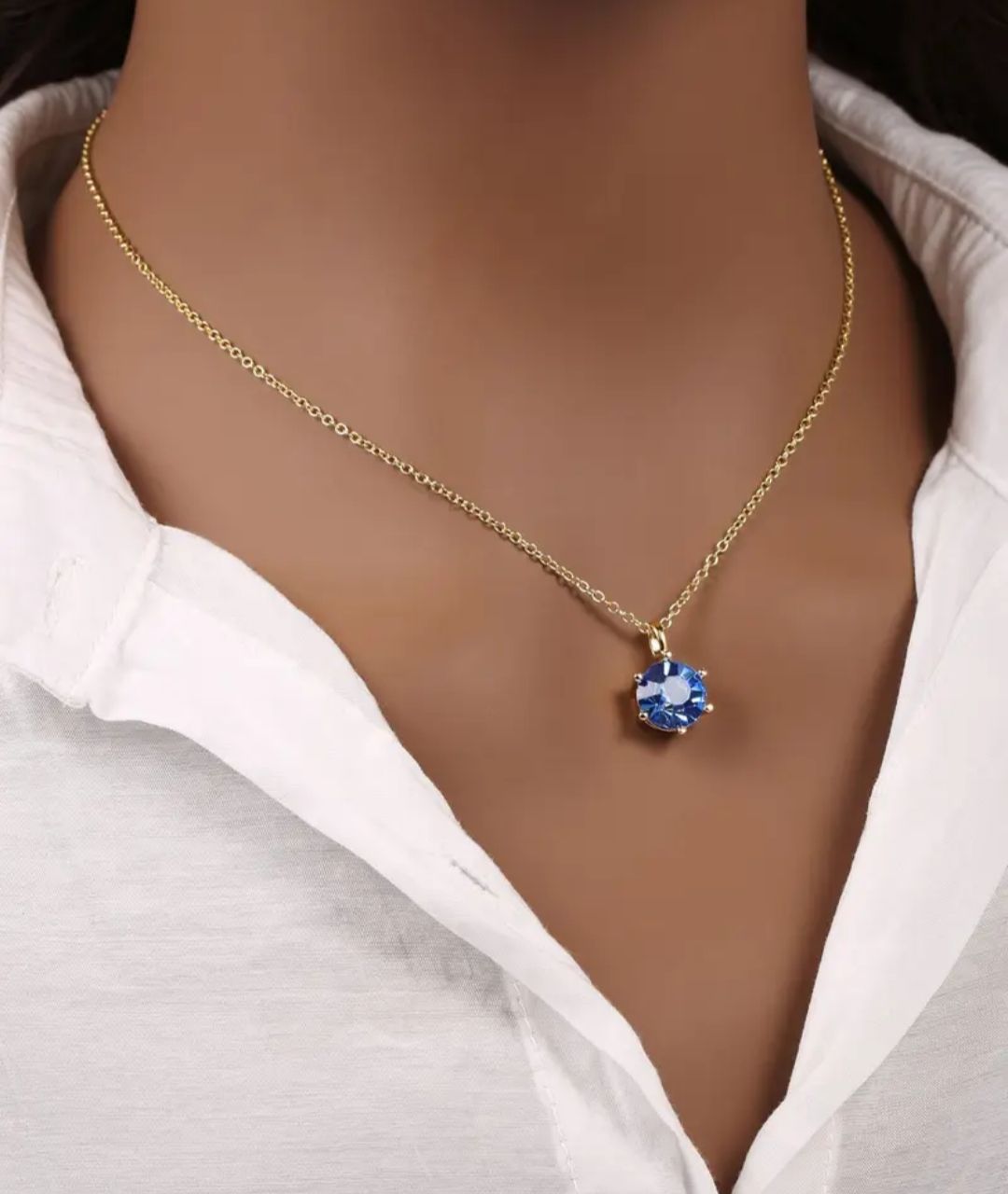 Catenine: Goldkette mit Anhänger, blauer Stein, elegant – Nuovo e nell'imballaggio originale da Oberwangen TG venduto da Bash-B 4