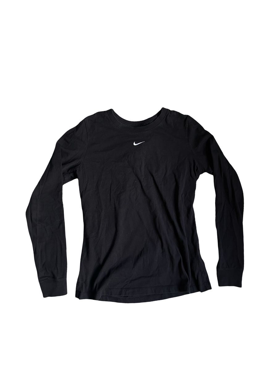 Nike T-shirt: Nike Langarmshirt – Usato da Basel venduto da Ankerkettenring 2