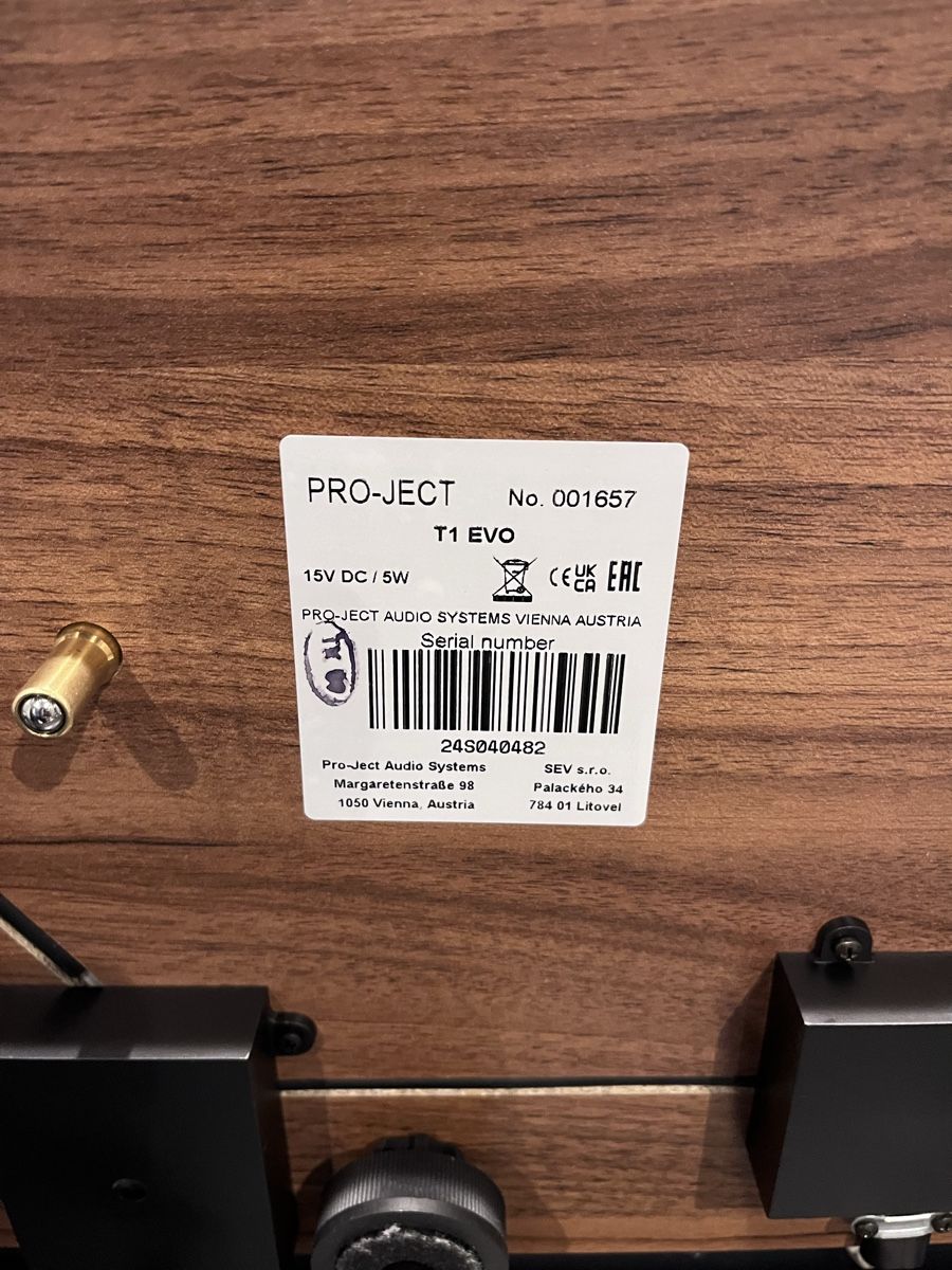 Pro-ject Giradischi: Pro-ject T1 EVO walnut turntable – Usato da La Tour-de-Peilz venduto da m.bedwani 3