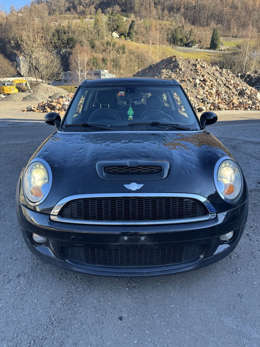 Mini Automobili: Mini Cooper S Clubman Automatic B5a – Usato da Mollis venduto da BSL10