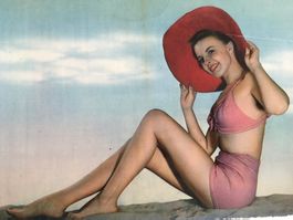 🟡 Pin Up Frauen Foto Postkarte Erotik aus 50er Jahren