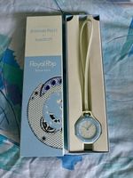 Swatch Royal Pop in Blaue Acht