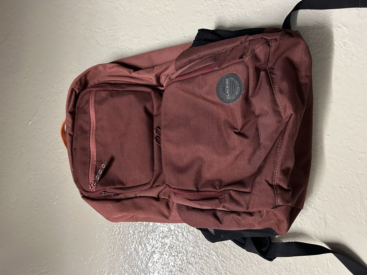 Dakine Rucksäcke: Dakine Rucksack rotbraun neuwertiger Zustand – Neu (gemäss Beschreibung) aus Münsingen von Bern3 2