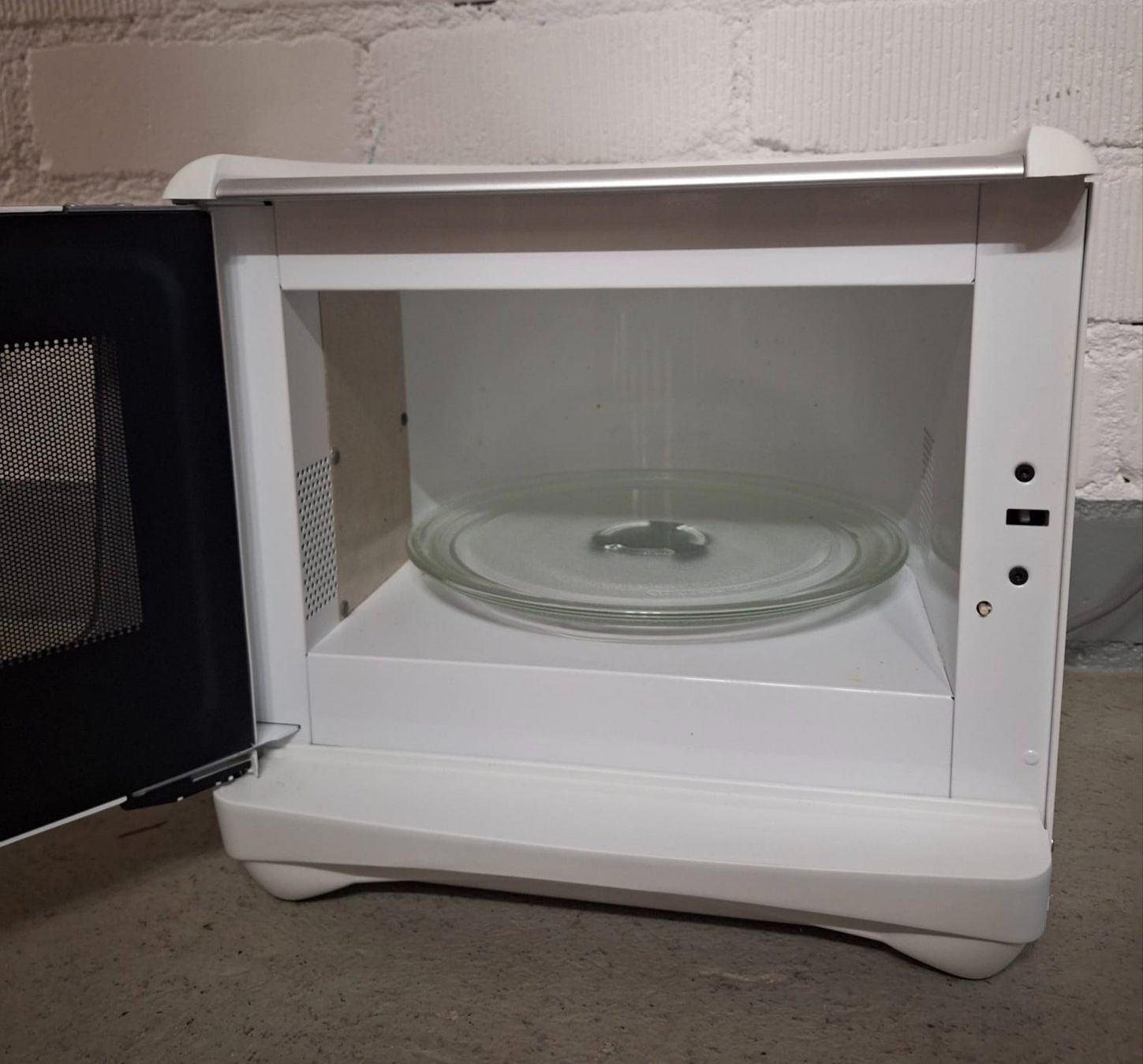 Bauknecht Elettrodomestici da cucina: Mikrowelle – Usato da Bern venduto da pas_8g5x 1
