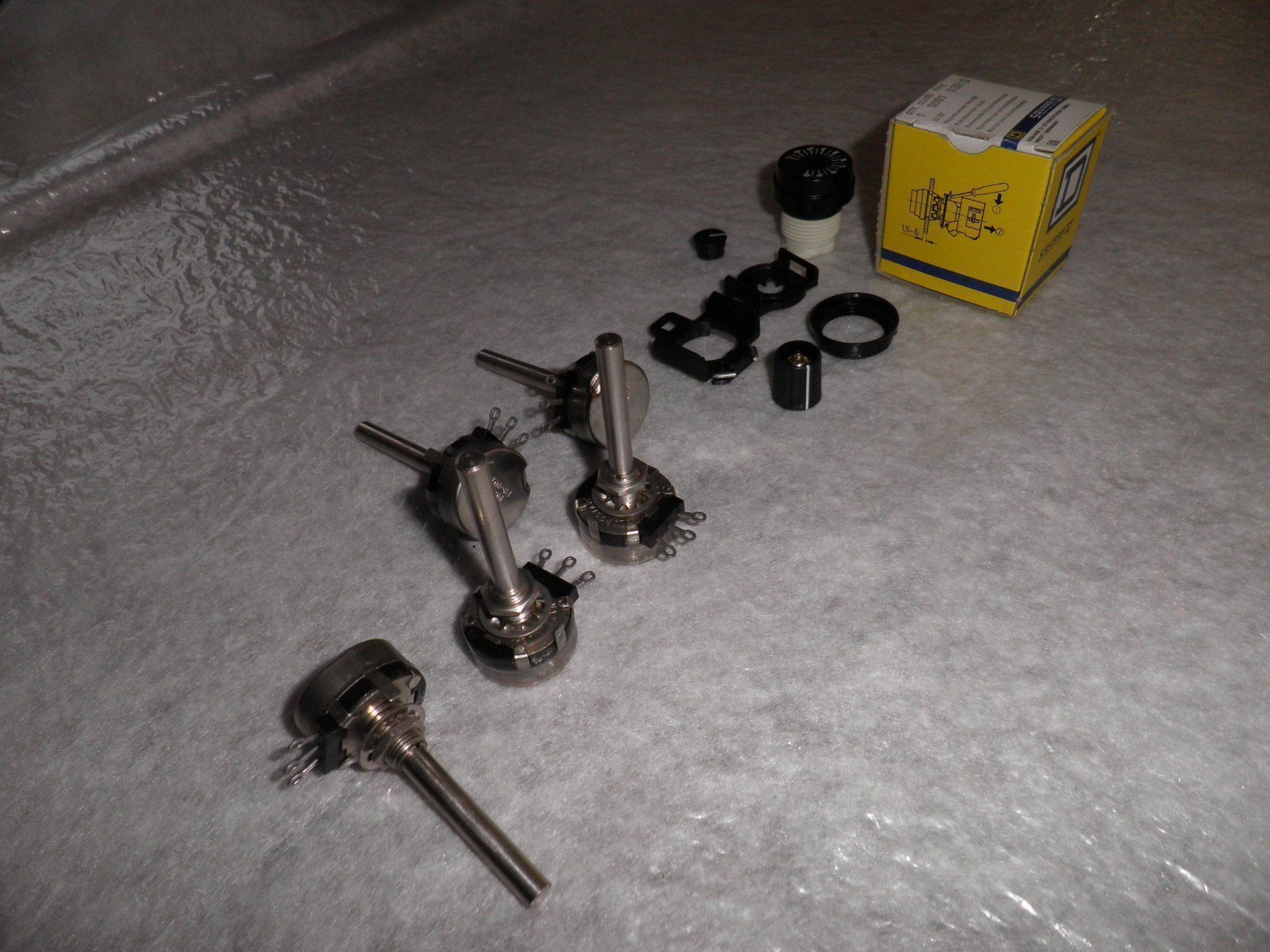 Componenti elettronici: Potentiometer – Nuovo (secondo la descrizione) da Oftringen venduto da shoptwotrade 4