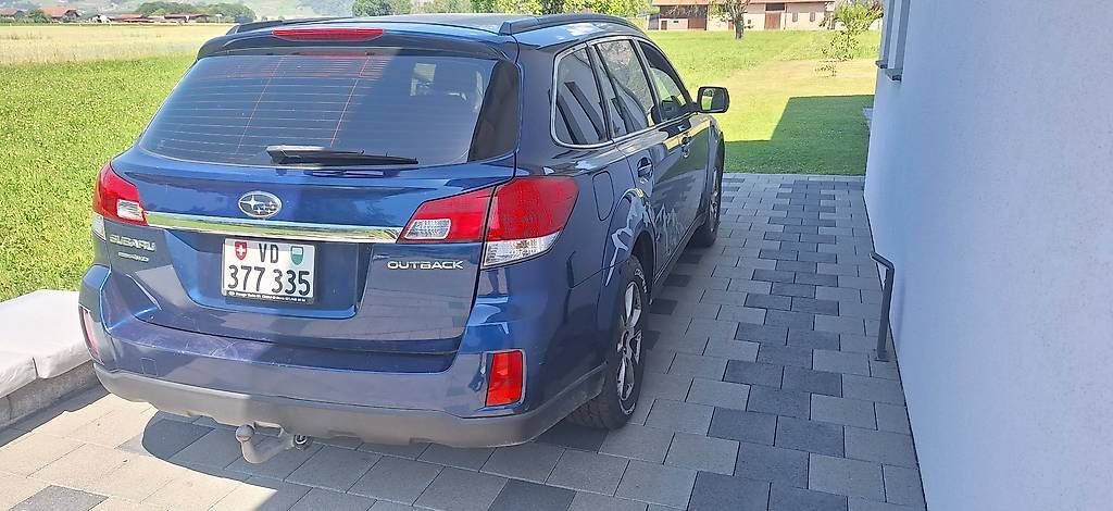 Subaru Automobili: Subaru outback 2.5i 4x4 manuel – Usato da Noville venduto da yre_wz7c 3