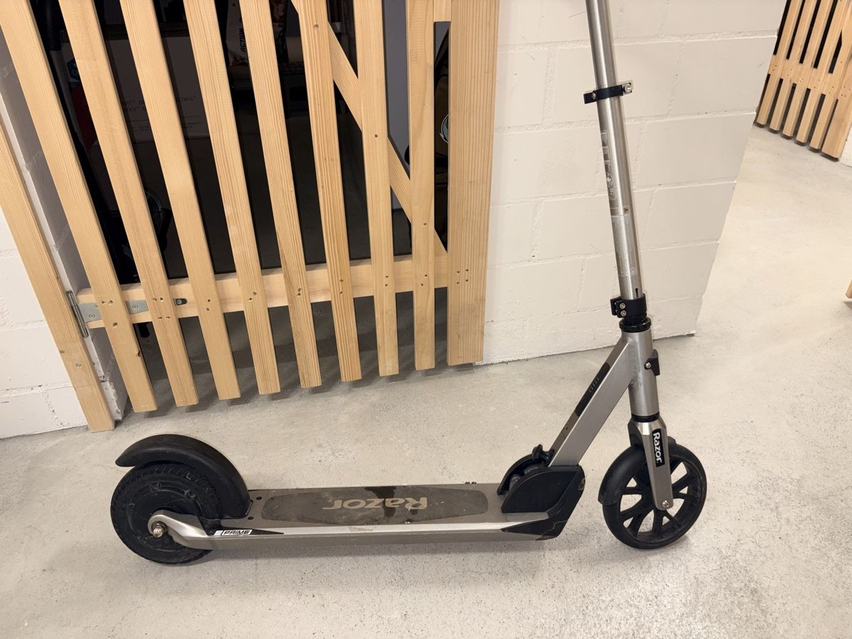 Scooters: E-Scooter 3Stück – D'occasion à Emmenbrücke par Zahi06 3
