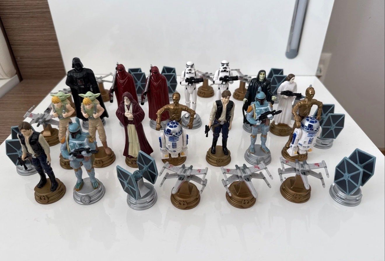 Star Wars Giocattoli: 32 Figurines Star Wars jeu d'echecs lot complet – Usato da Vaux-sur-Morges venduto da GothamCity 1