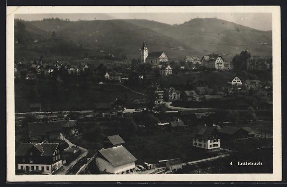 Cartoline postali: Entlebuch, Teilansicht mit Bahnhof und K – Usato da Berlin venduto da bartko-reher