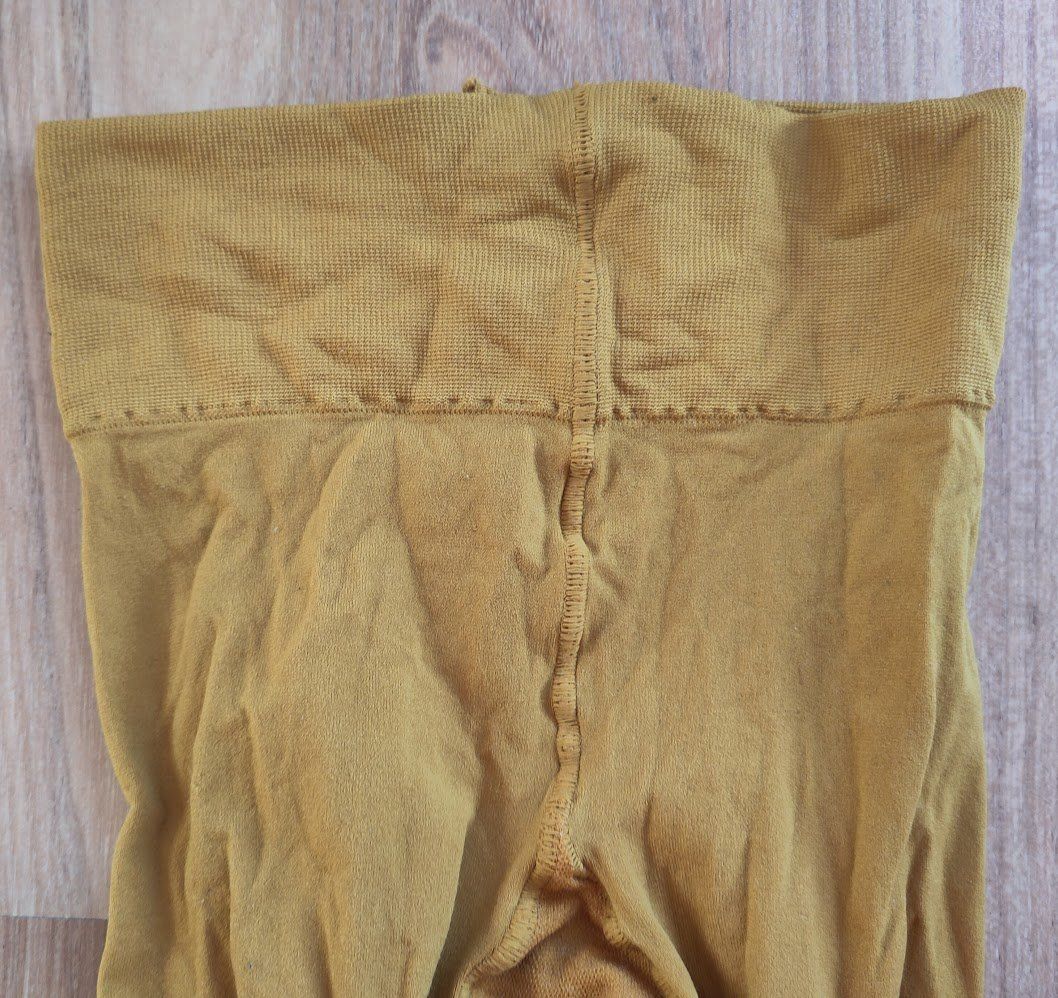 Calze & Collant: Blickdichte gelbe Strumpfhose, Gr. S – Usato da Lugano venduto da kat_lm5b