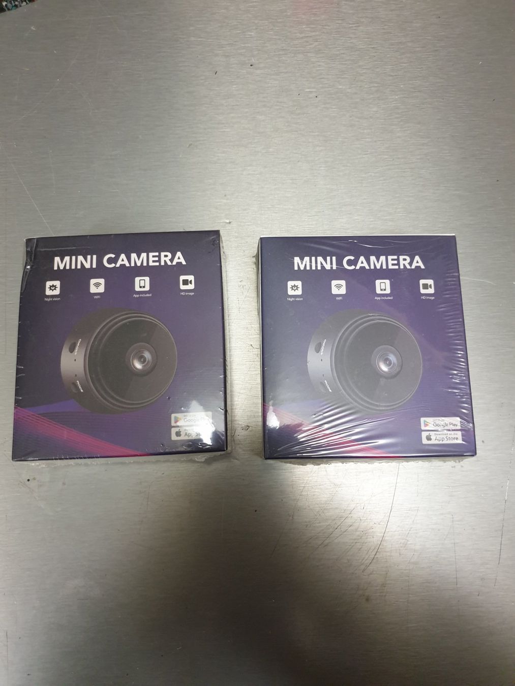 Fotocamera: 2 x Mini Kamera, neu Originalverpackt. – Nuovo e nell'imballaggio originale da Uhwiesen venduto da Nyffi03