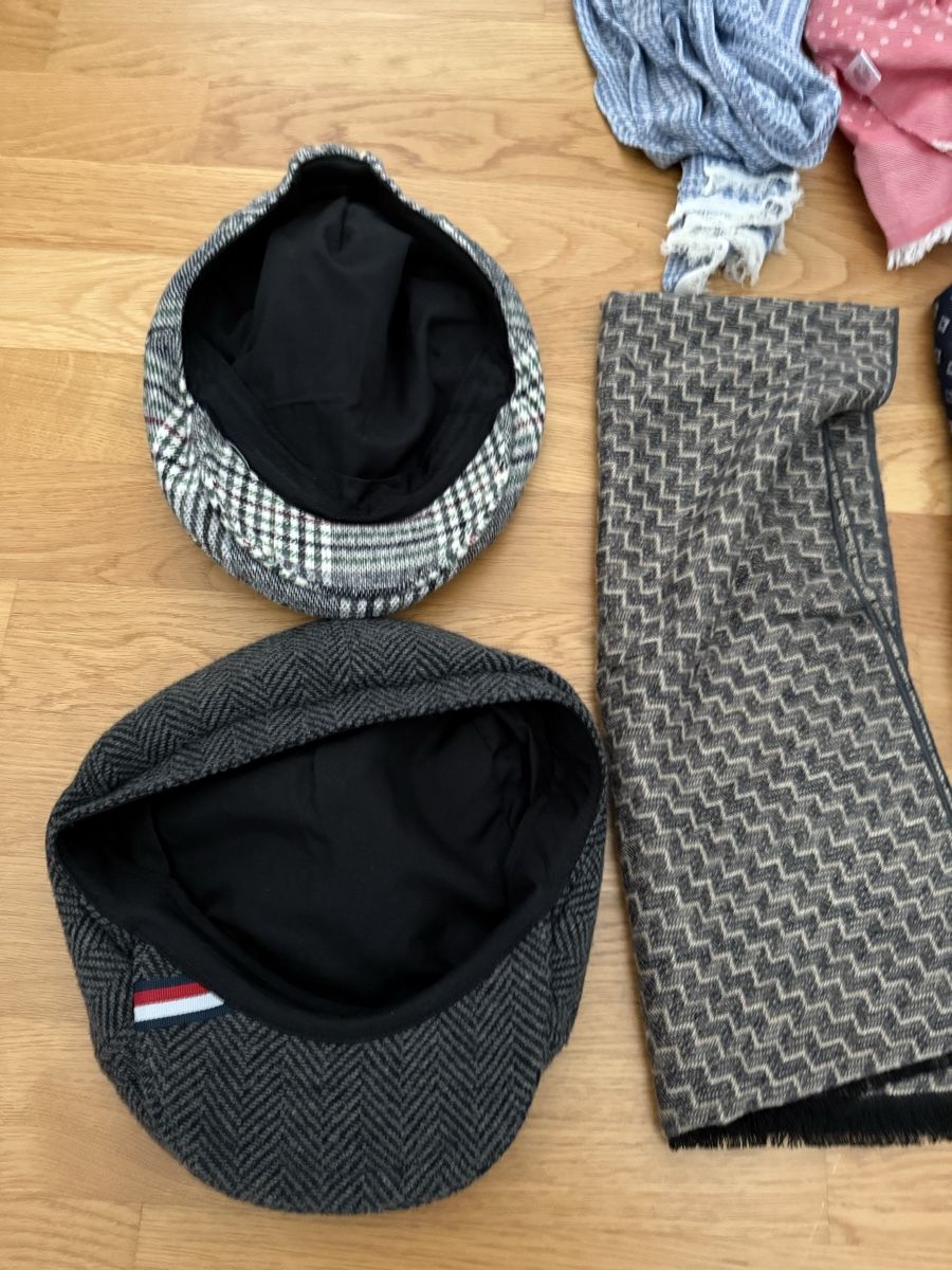 Lotti di vestiti: Diverse Marken accessoires – Usato da Recherswil venduto da Noname1 2