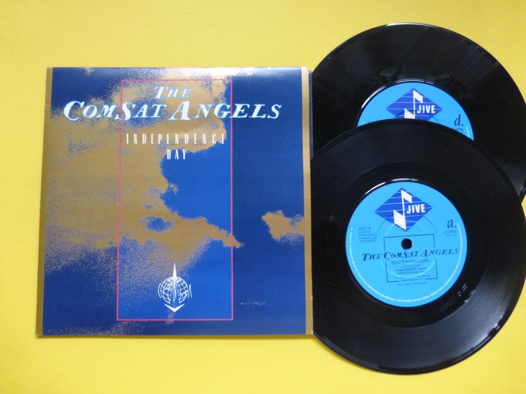 Dischi in vinile: The Comsat Angels – Independence Day – Usato da Zürich venduto da Swiss57