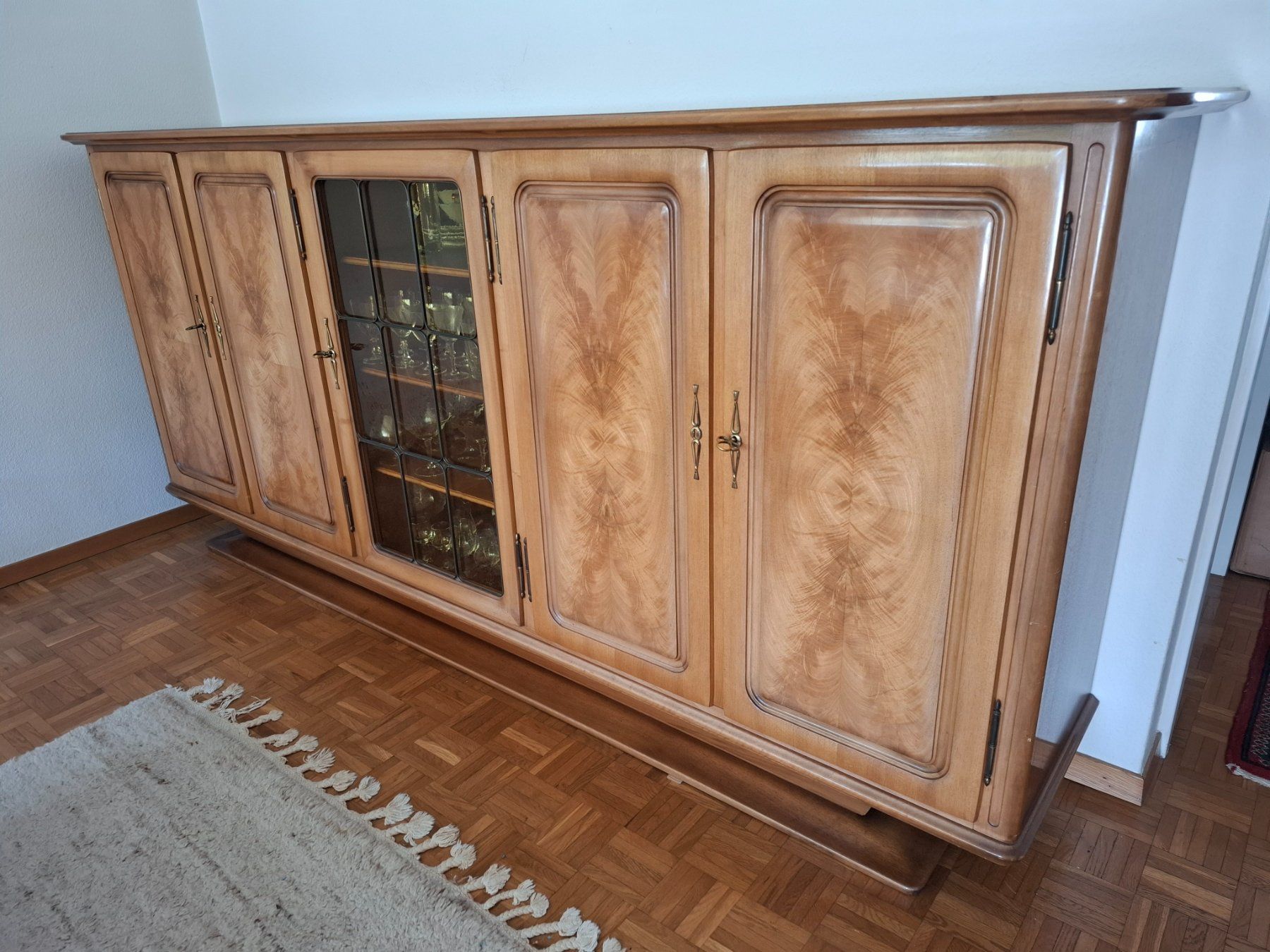 Credenze: Wunderschönes Buffetschrank, Schweizer Fabrikat, Top Zust... – Usato da Wädenswil venduto da Erich13 4