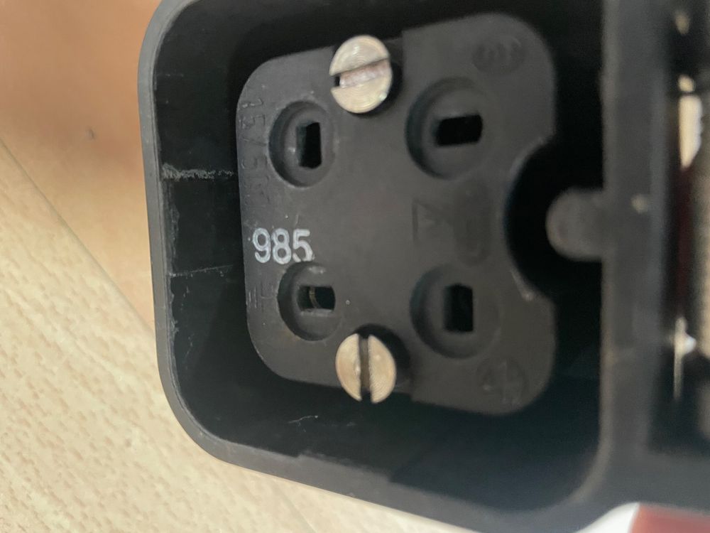 Stecker: Stecker/ Kupplung J15 4 Polig – Gebraucht aus Huttwil von Bolpa 8
