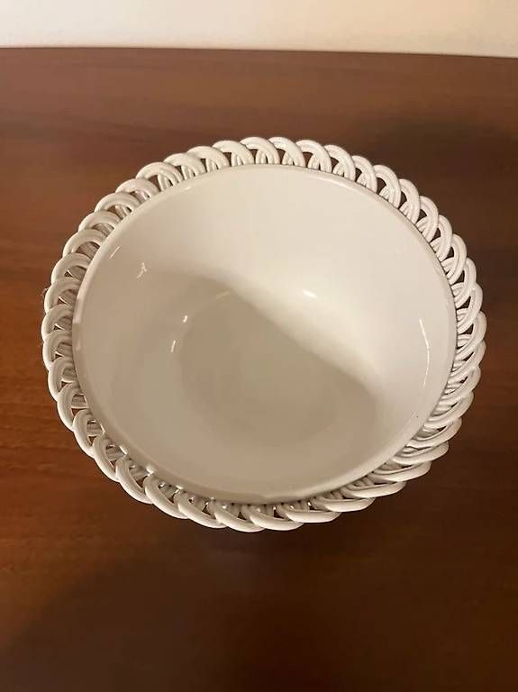 Ciotole:  Coppetta su Piede Capodimonte con Decoro Blu – Usato da Figino venduto da cla_b75f 1