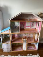 Maison poupée très bon état