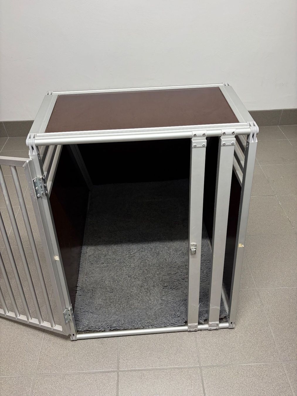 Käfige, Transport & Sicherheit: Hundebox Schmidt Box – Gebraucht aus Appenzell von roland.daehler 1