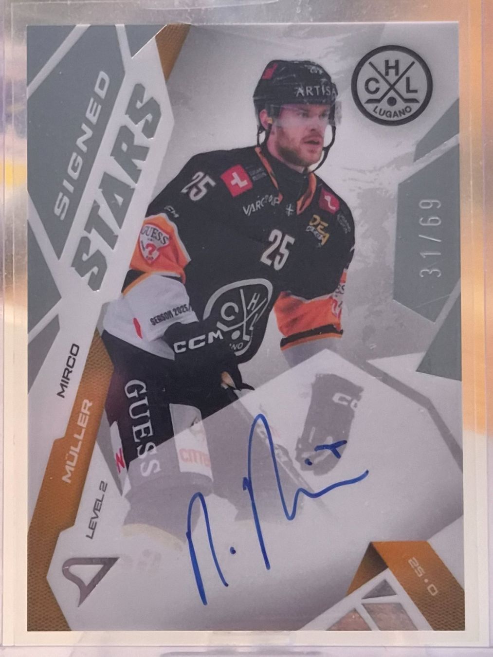 Sportzoo Carte collezionabili: Mirco Müller - HC Lugano - Signed Stars - 31/69 – Nuovo (secondo la descrizione) da Nänikon venduto da AdrianL