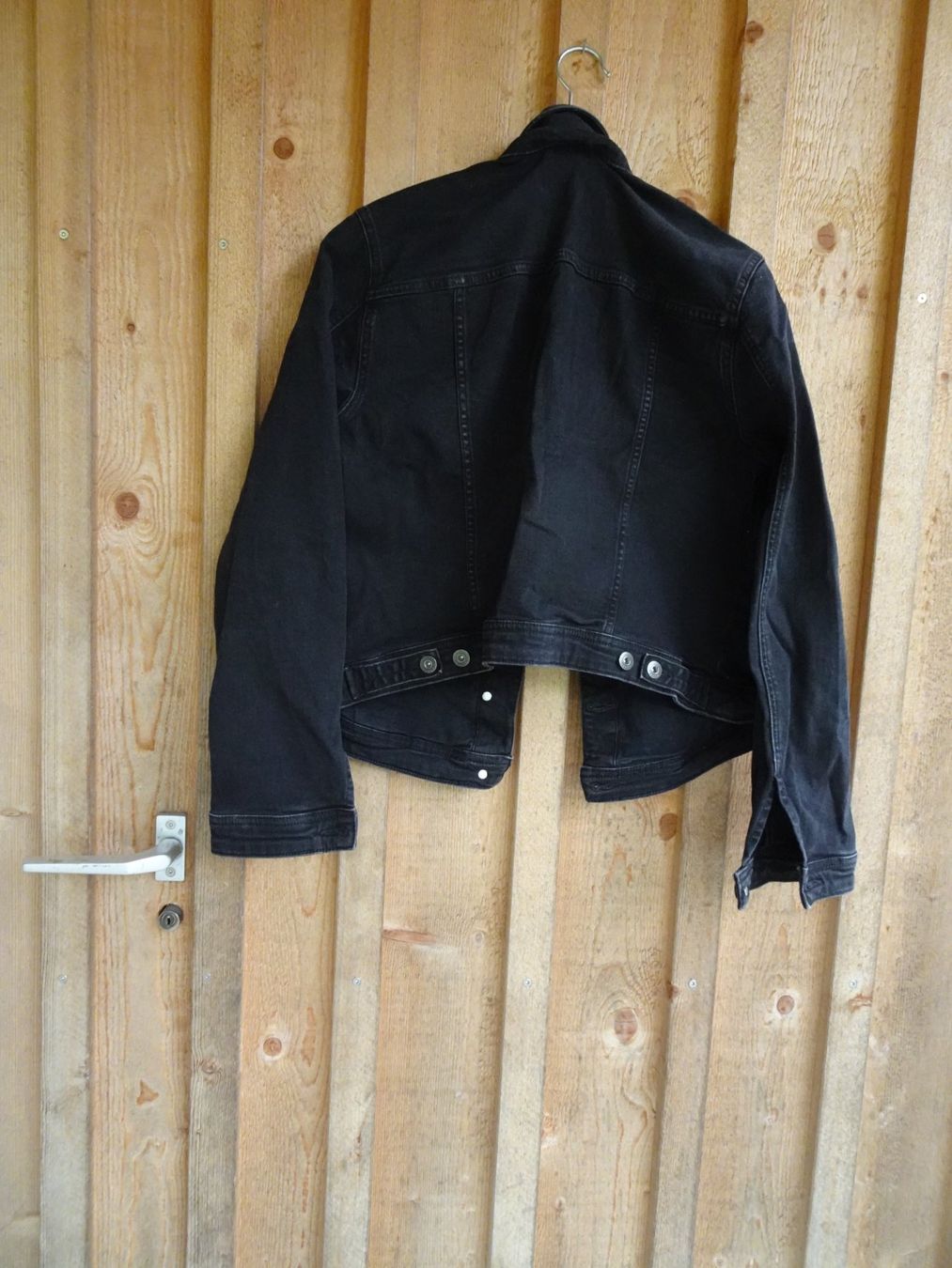 Esprit Giacche: Uni schwarze Stretch Jeansjacke ESPRIT Gr. L - 42578 – Usato da Küssnacht am Rigi venduto da Good4Deckeli 1
