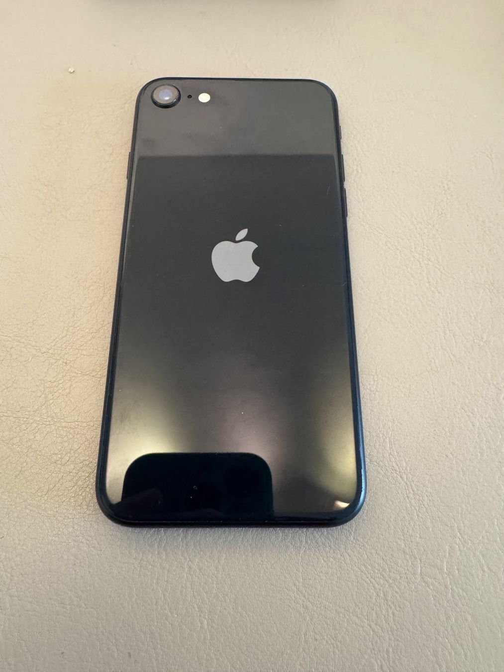 Apple Portables: iPhone SE 2022 – D'occasion à Adliswil par Busys 1