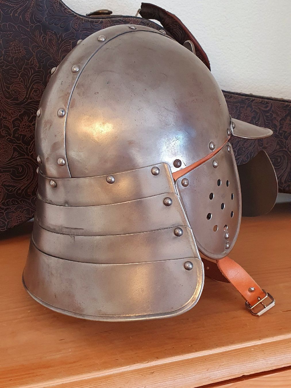 Abbigliamento & accessori d'epoca: Ritterhelm, geschmiedete Replik aus Stahl – Usato da Speicher venduto da Selb0ld 3