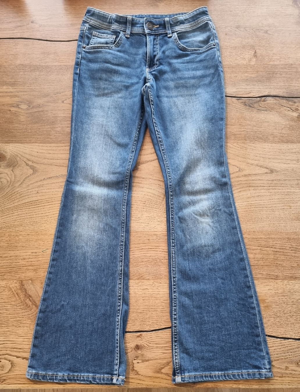 H&M Pantalons: Schlaghose, Bootcut, Jeans Gr. 152 Mädchen – Neuf (Voir description) à Fulenbach par Matte3