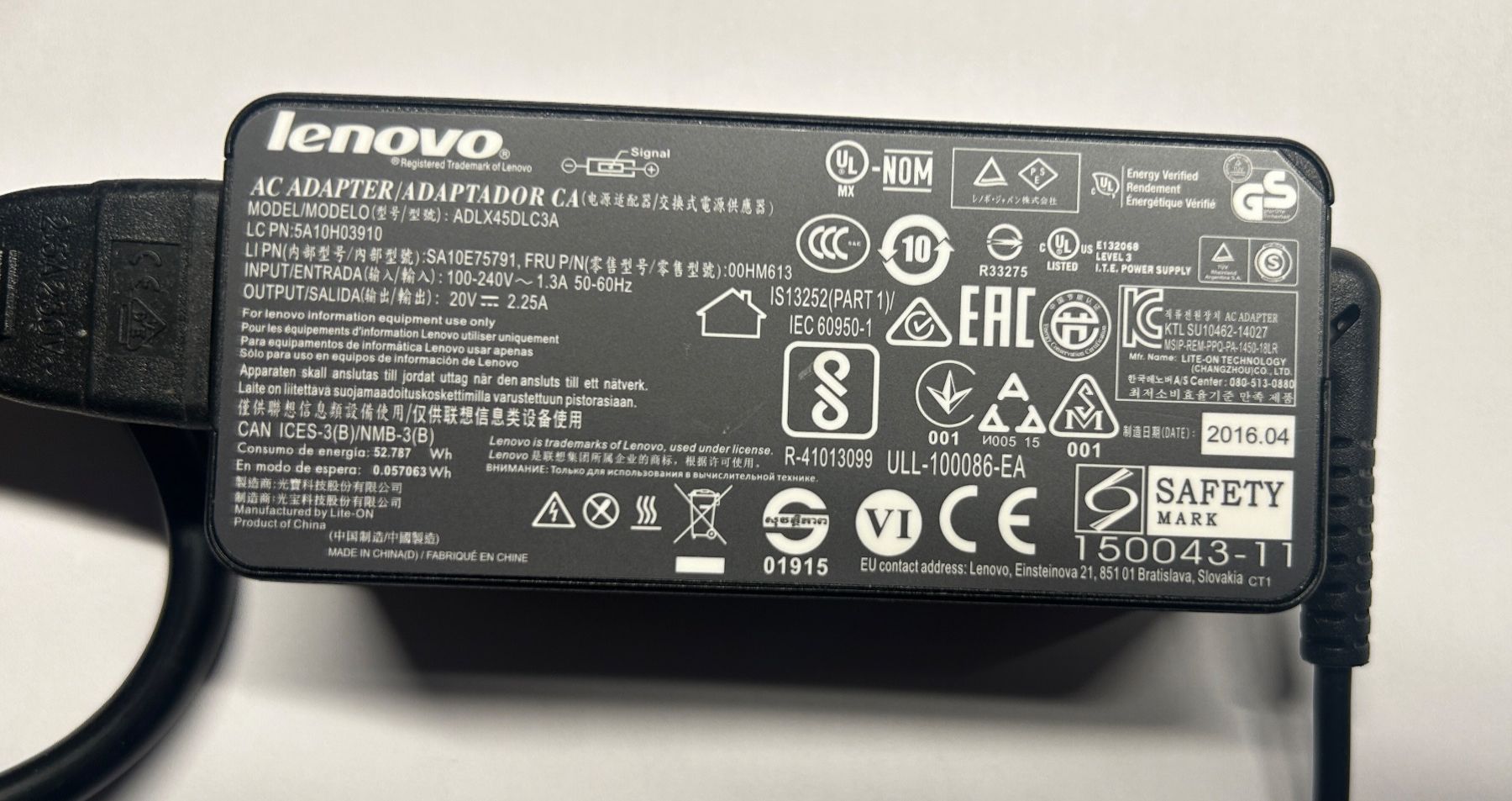 Lenovo Ladegerät: Lenovo Notebook Netzteil mit Square Thinkpad Stecker - 45W – Gebraucht aus Lüsslingen von Piper 2