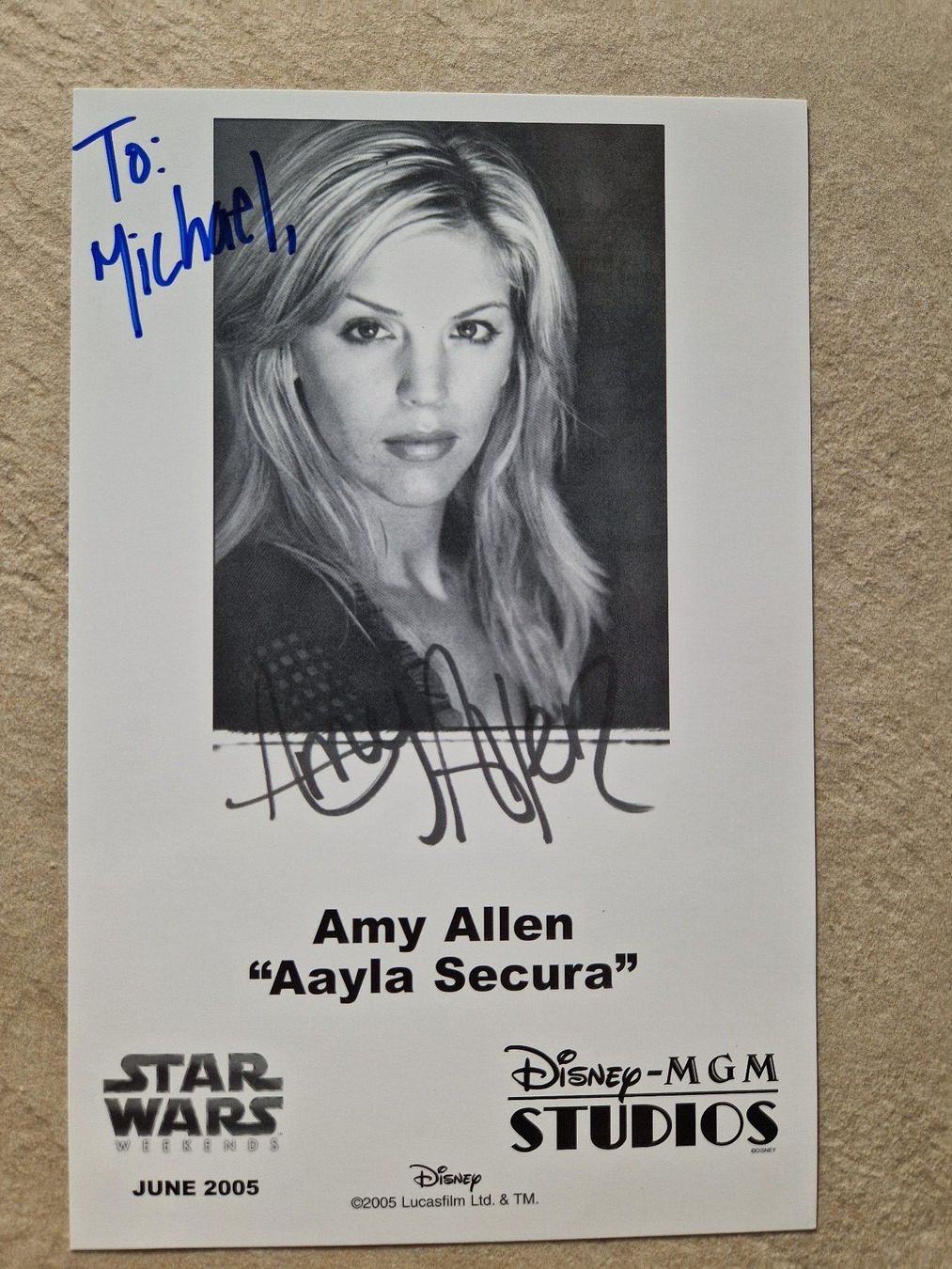 Autografi: Amy Allen - Druckautogramm auf Karte – Usato da Rüegsauschachen venduto da gemibe