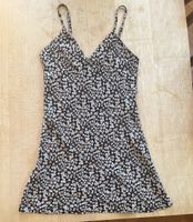 Kurzes Sommerkleid geblümt Grösse S 100% Rayon