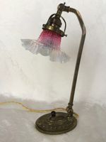 Antike Bronce Lampe mit hübschem Jugendstil Schirmchen