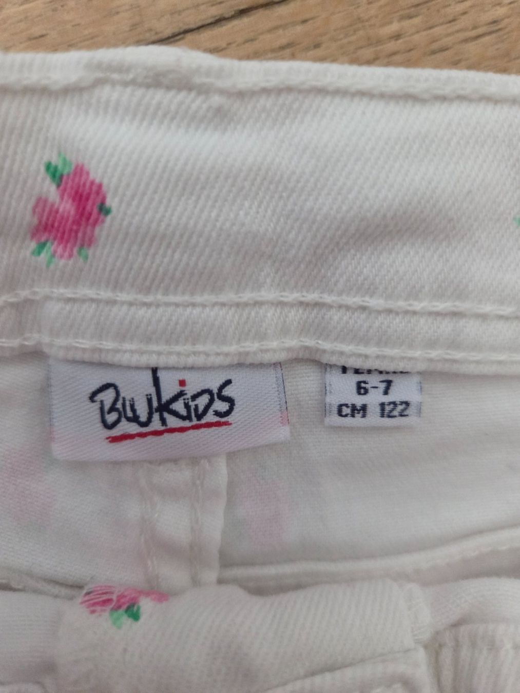 Pantaloni: Short fille 6-7 ans Taille 122 – Usato da Carouge GE venduto da Gasco 2
