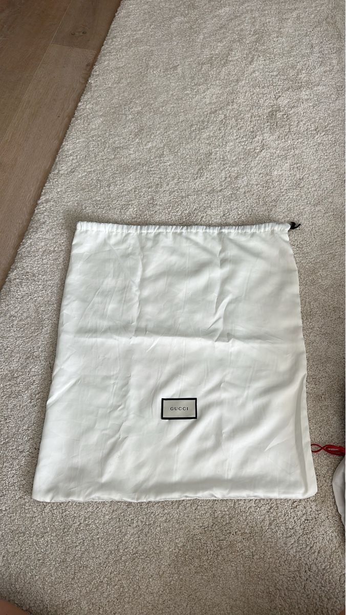 Gucci Borse da donna: Gucci dust bag white – Nuovo (secondo la descrizione) da Richterswil venduto da L.Staudenmann 1