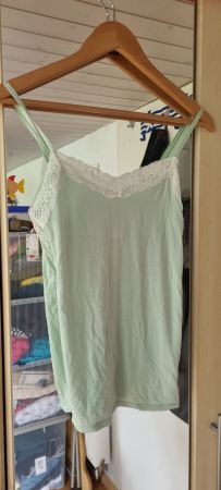 Mintfarbenes Top mit Spitze, Grösse XS - UP2 Fashion