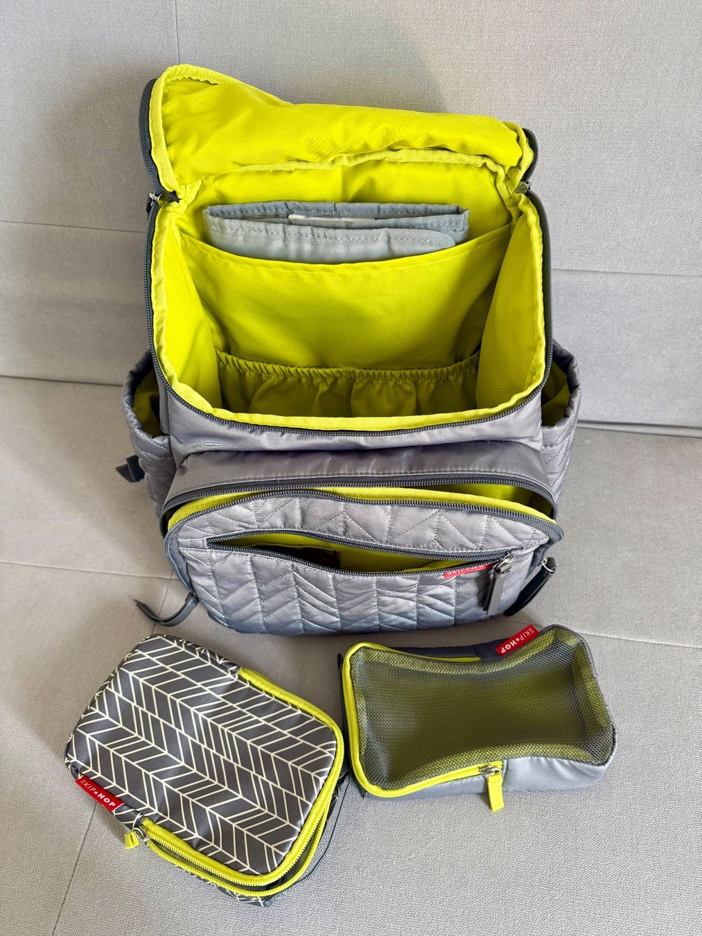 Zaini: Skip Hop Forma Wickelrucksack Grau – Usato da Zollikerberg venduto da AnniP 1