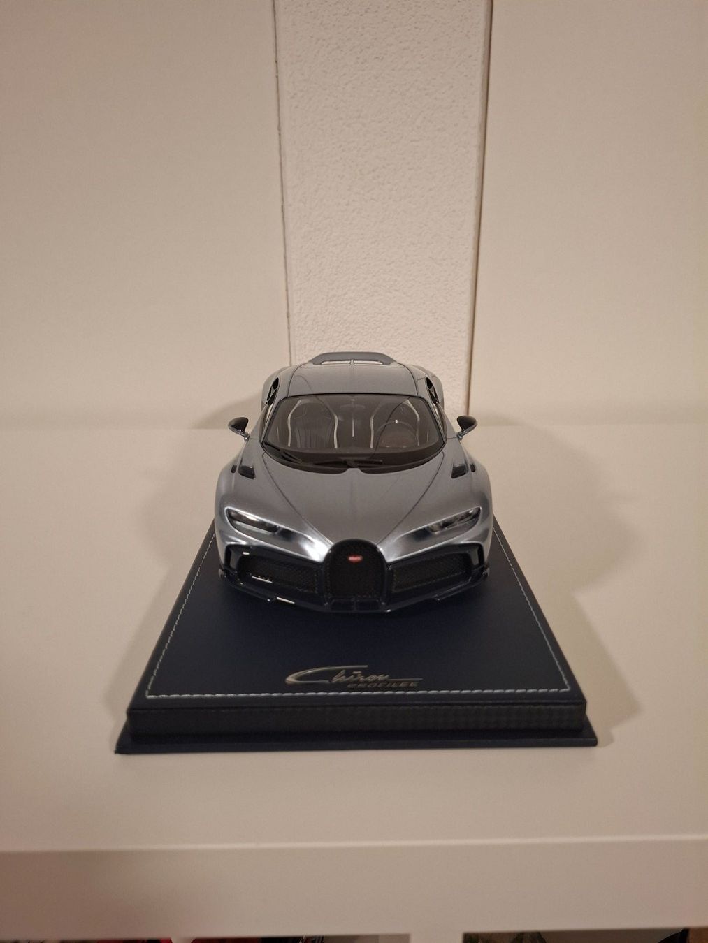 Bugatti Voitures modèles: Bugatti Chiron Profilee MR Collection 1:18 – D'occasion à Oberbipp par jpz_f8yh 4