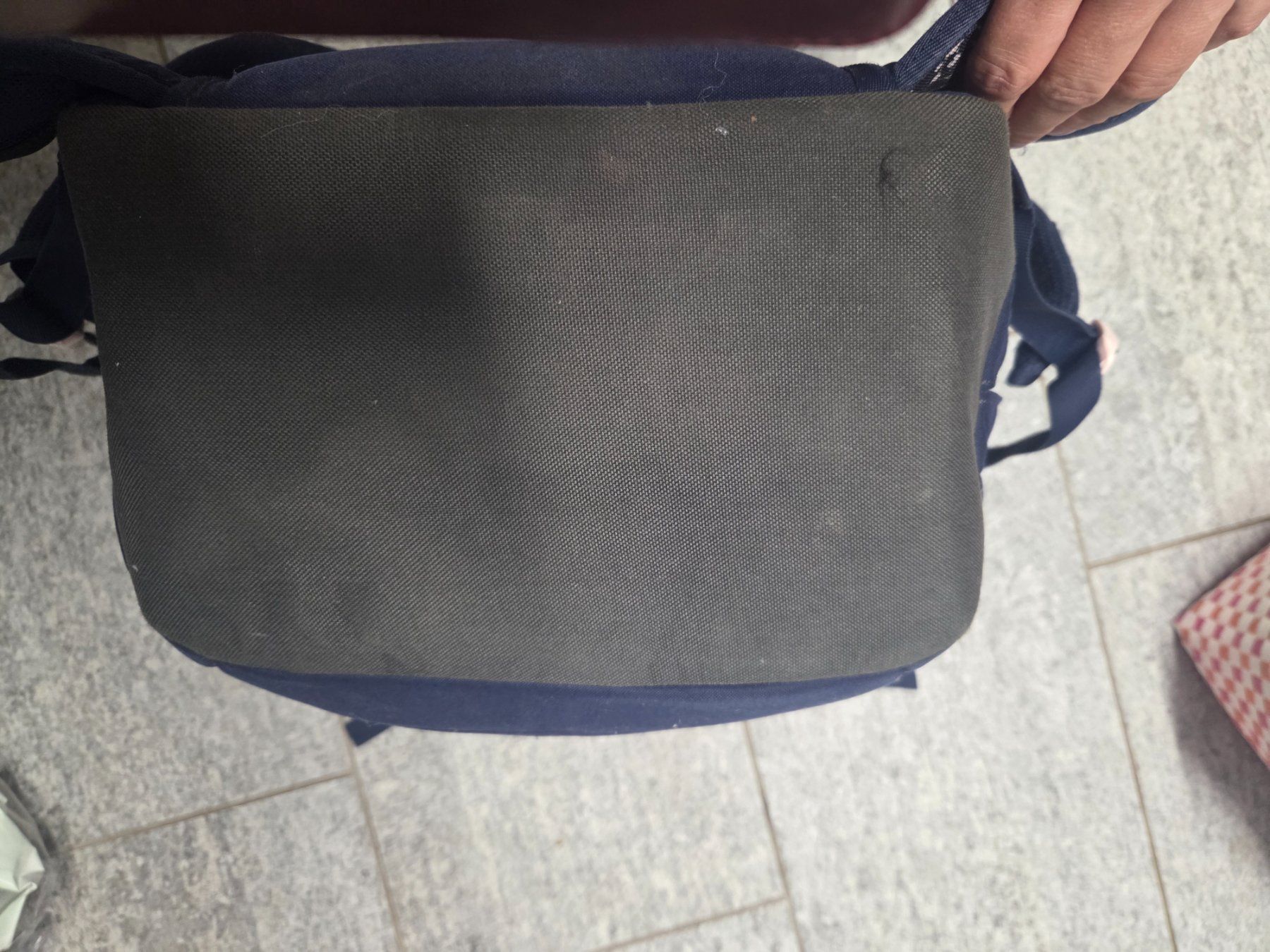 Satch Borse & Zaini: Rucksack Satch dunkelblau mit Blumenprint – Usato da Meienberg venduto da Auzucha 3