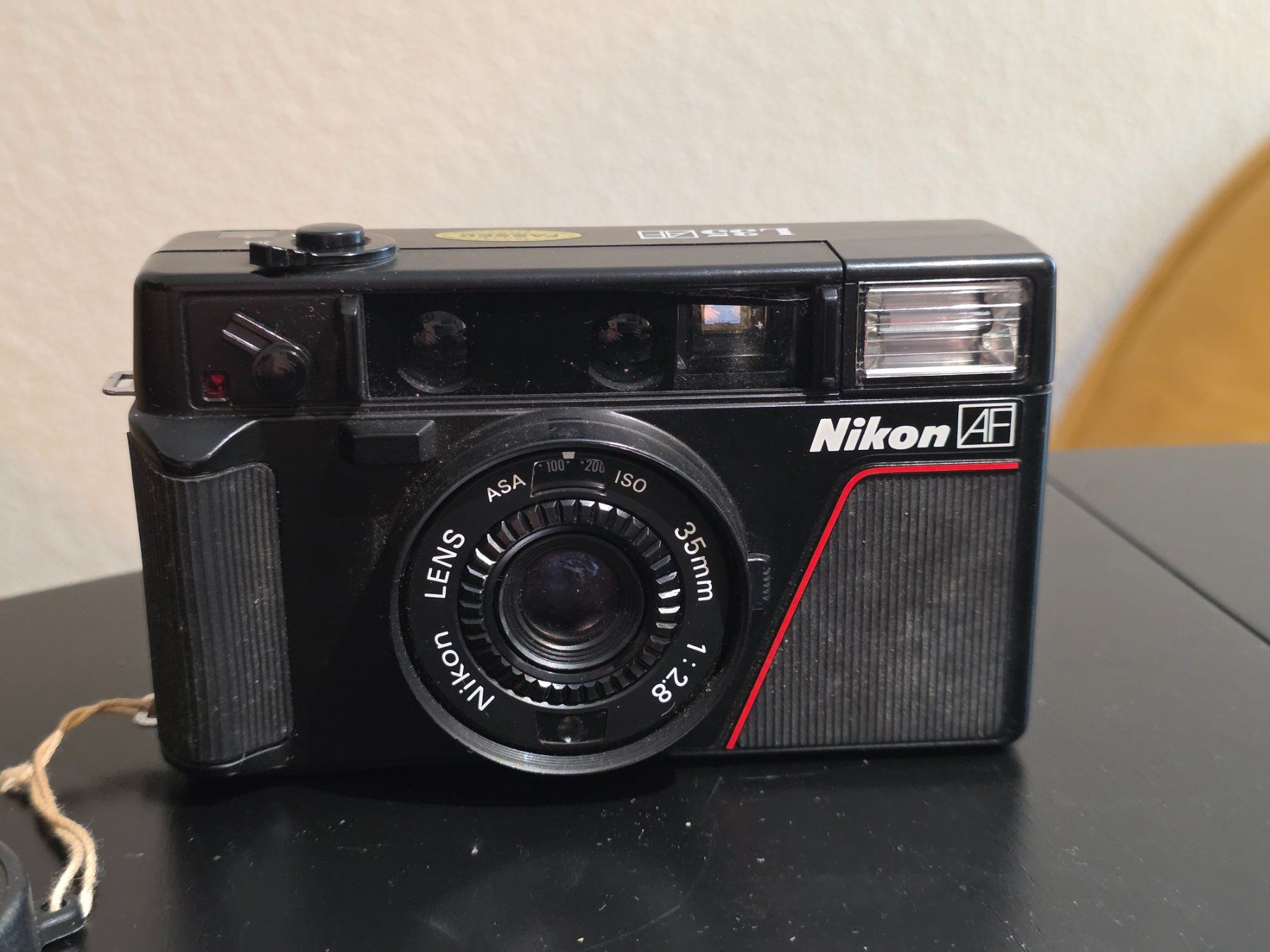 Nikon Kamera: Nikon AF L35 AF Kompaktkamera Kleinbild 35mm – Defekt aus Dietikon von deineSolutions