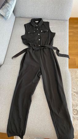 Jumpsuit schwarz ärmellos Grösse M top Zustand