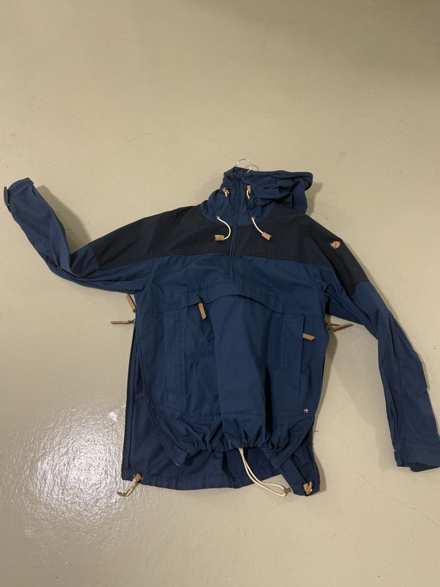 Jacken: Fjäll Räven Jacke Gr. L – Gebraucht aus Zürich von jti_y5fb