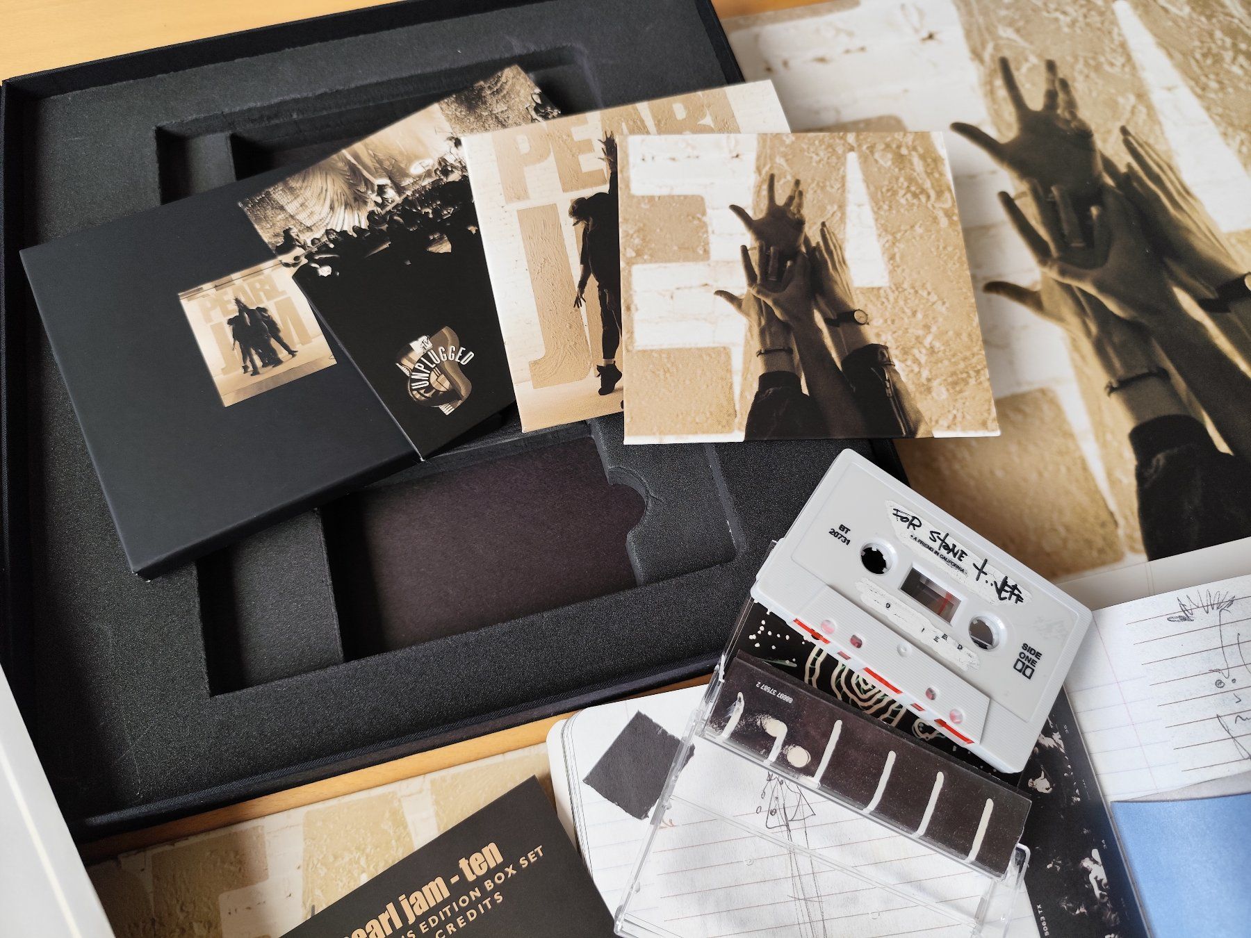 Dischi in vinile: Pearl Jam Ten Super Deluxe box – Usato da Zofingen venduto da Debohli 4