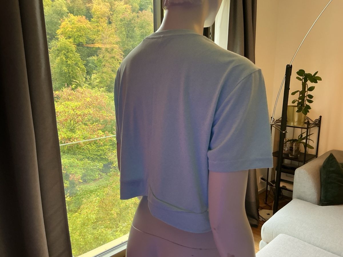 Adidas Top: Adidas Crop Top  [[Grösse S] – Usato da Kilchberg ZH venduto da nad_6dwp 5