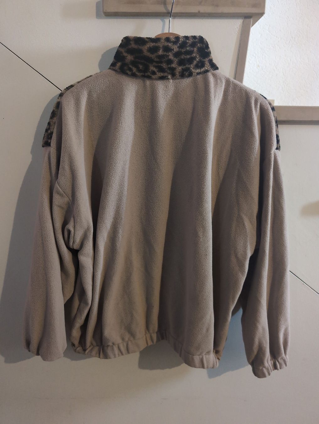 Pullover & Sweatshirts: Rework Fleecepullover mit Leo-Muster und RV Grösse M – Gebraucht aus Unterengstringen von Freeskier02 3